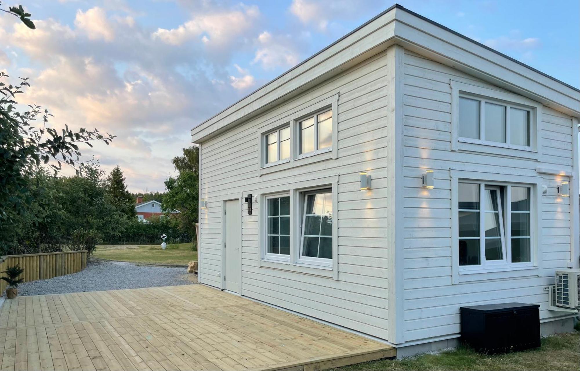 Villa Ett Nytt Fraesch Hus Utanfoer Stockholm Naera Arlanda à Rosersberg Extérieur photo