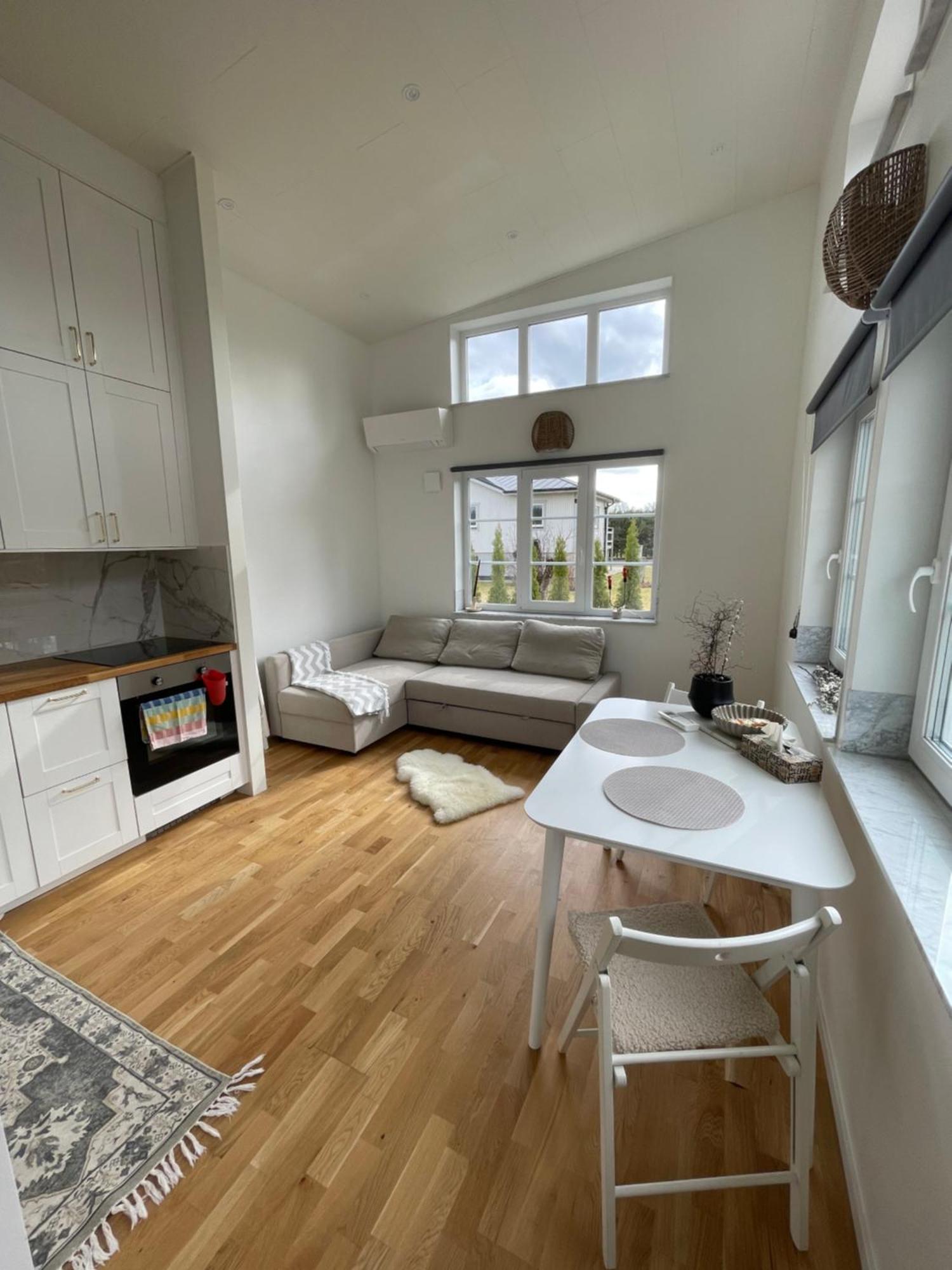 Villa Ett Nytt Fraesch Hus Utanfoer Stockholm Naera Arlanda à Rosersberg Extérieur photo